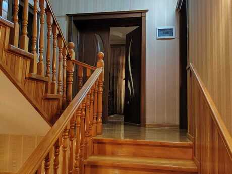 7 otaqlı həyət evi/bağ evi - Bakıxanov q. - 614 m²