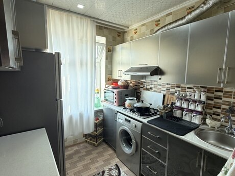 3-комн. вторичка - м. Ази Асланов - 70 м²