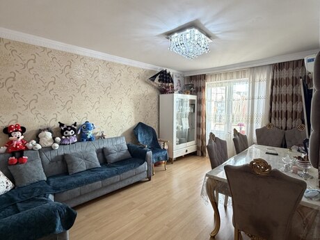 3-комн. вторичка - м. Ази Асланов - 70 м²