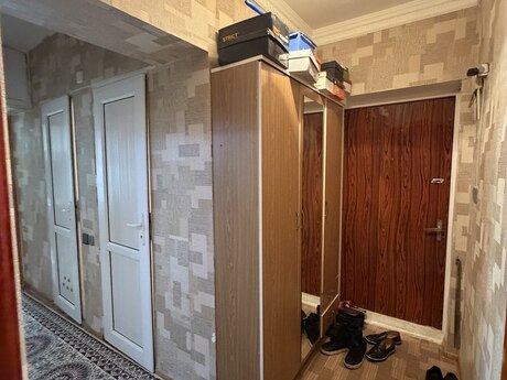 3-комн. вторичка - м. Ази Асланов - 70 м²