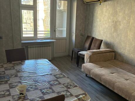 Elan №6268446 - Bakı, Yasamal r., 2 otaqlı, 60 m², 3/5 mərtəbə