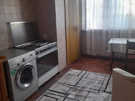 Elan №6268596 - Bakı, Memar Əcəmi m., 3 otaqlı, 90 m², 4/5 mərtəbə