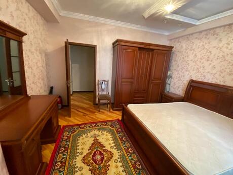 2-room apartment for rent, 90 m², Həzi Aslanov: 650 ₼/mo 3