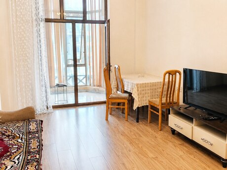 Elan №6264802 - Bakı, Nəriman Nərimanov m., 2 otaqlı, 80 m², 4/8 mərtəbə