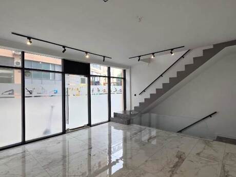 Obyekt - İnşaatçılar m. - 90 m²