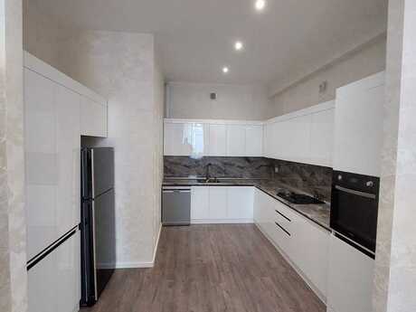 2-комн. новостройка - Насиминский  р. - 98 м²