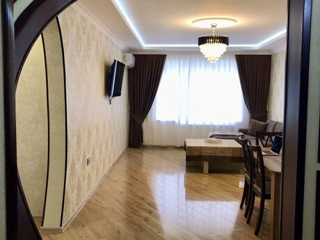 Kirayə 3 otaqlı mənzil, 125 m², 8 Noyabr: 1 000 ₼/ay 5