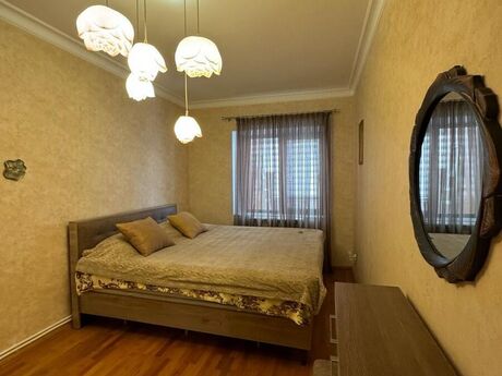 Объявление №6269498 - Баку, м. 28 мая, 2-комн., 70 м², 3/5 этаж
