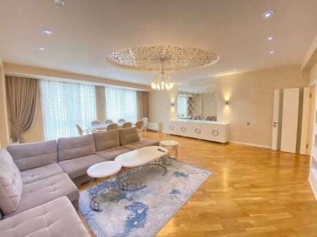 Kirayə 4 otaqlı mənzil, 200 m², Nizami: 3 000 ₼/ay 2