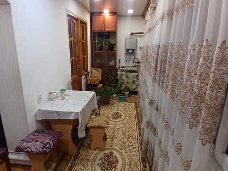 5 otaqlı köhnə tikili - Elmlər Akademiyası m. - 130 m²