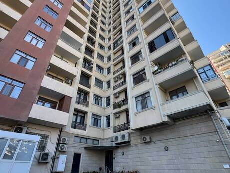 4 otaqlı yeni tikili - Elmlər Akademiyası m. - 227 m²