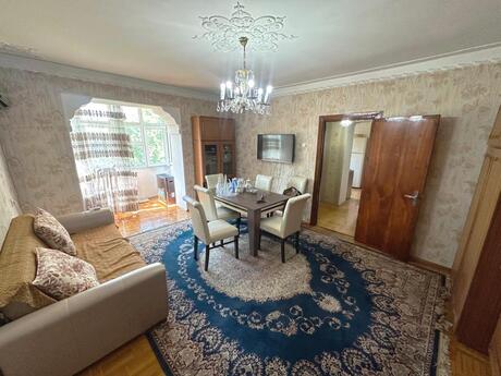 Elan №6269767 - Bakı, 28 May m., 3 otaqlı, 70 m², 6/6 mərtəbə