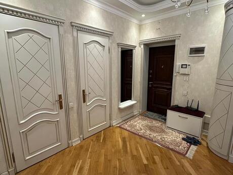 Kirayə 3 otaqlı mənzil, 140 m², Nəriman Nərimanov: 1 200 ₼/ay 2