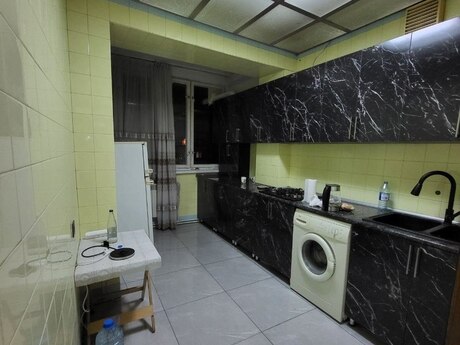 3-комн. вторичка - Ясамальский р. - 80 м²