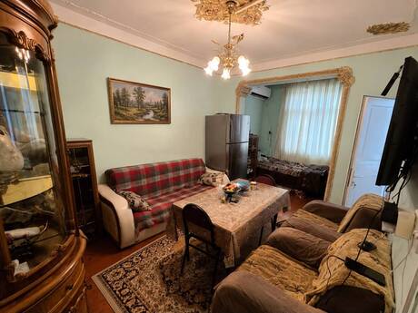 Elan №6270164 - Bakı, Memar Əcəmi m., 2 otaqlı, 75 m², 3/5 mərtəbə