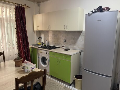 3 otaq · 70 m² · 1/5 mərtəbə, Elmlər Akademiyası