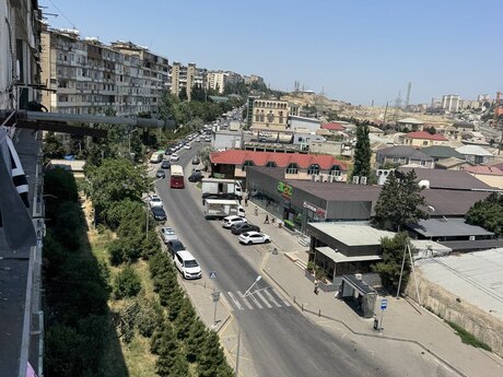 3 otaqlı köhnə tikili - Köhnə Günəşli q. - 80 m²
