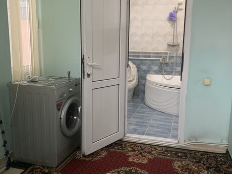 3 otaqlı həyət evi/bağ evi - Avtovağzal m. - 70 m²