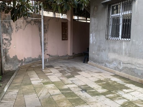 3 otaqlı həyət evi/bağ evi - Avtovağzal m. - 70 m²