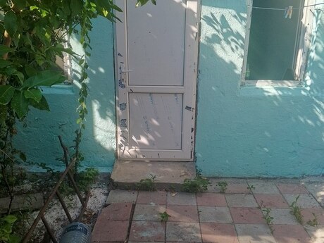 3 otaqlı həyət evi/bağ evi - Zabrat q. - 60 m²