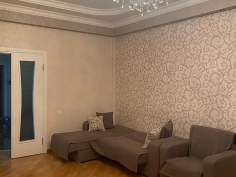 Elan №6271037 - Bakı, Elmlər Akademiyası m., 4 otaqlı, 140 m², 15/17 mərtəbə