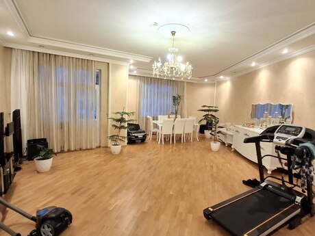4 otaqlı mənzil, 195 m², Azadlıq Prospekti: 395 000 ₼ 4