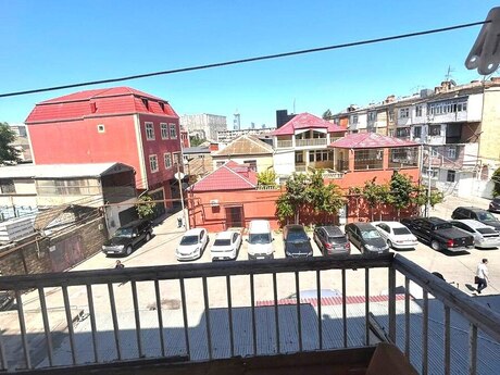 Elan №6271271 - Bakı, Nərimanov r., 3 otaqlı, 75 m², 3/5 mərtəbə
