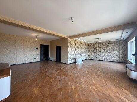 5 otaqlı həyət evi, 200 m², Bakıxanov: 439 000 ₼ 2