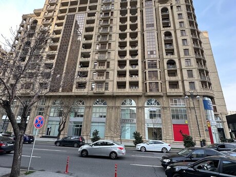 4 otaqlı yeni tikili - Səbail r. - 240 m²