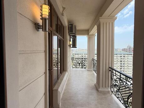 4 otaqlı yeni tikili - Səbail r. - 240 m²