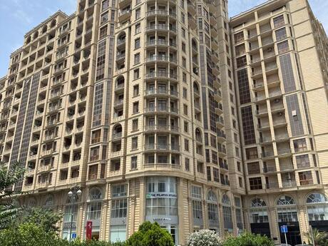 4 otaqlı yeni tikili - Səbail r. - 240 m²