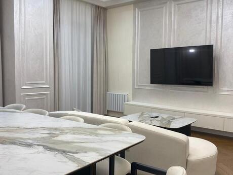 4-room new-build apartment for rent in Knightsbridge Residence White City, 165 m², 5 000 AZN/mo, photo 3 / 12