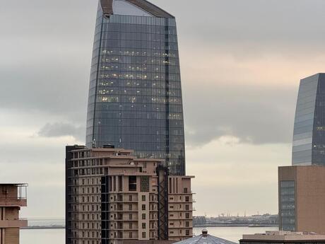 4 otaqlı yeni tikili - Şah İsmayıl Xətai m. - 179 m²