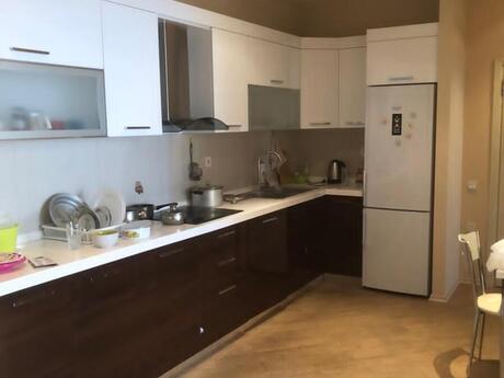 Kirayə 3 otaqlı mənzil, 100 m², Nizami: 1 150 ₼/ay 2