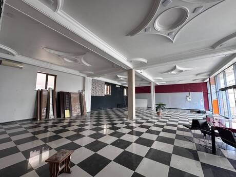Obyekt - 8 Noyabr m. - 250 m²