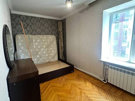 2 otaqlı köhnə tikili - Elmlər Akademiyası m. - 55 m²