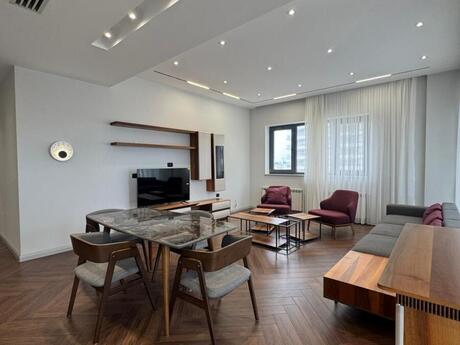 4-room apartment for rent, 162 m², Ağ şəhər: 3 000 ₼/mo 2