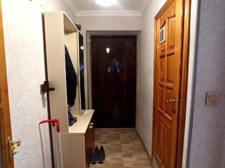 2 otaqlı köhnə tikili - İnşaatçılar m. - 50 m²