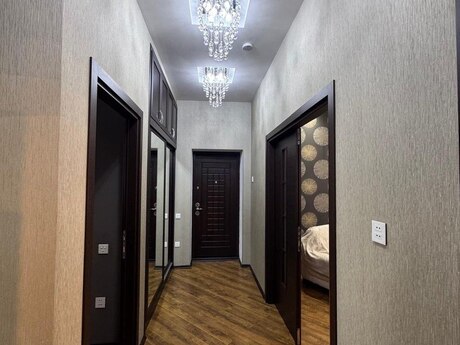 3-room apartment for rent, 80 m², Sahil: 1 500 ₼/mo 3
