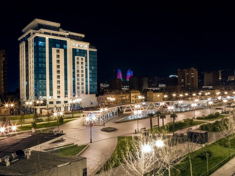 Elan №6272219 - Bakı, Nizami m., 7 otaqlı, 250 m², 4/10 mərtəbə