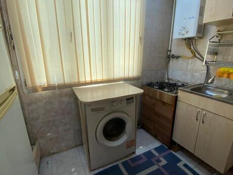 2 otaqlı köhnə tikili - Elmlər Akademiyası m. - 35 m²