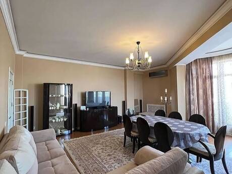 Elan №6272387 - Bakı, 28 May m., 3 otaqlı, 147 m², 12/24 mərtəbə