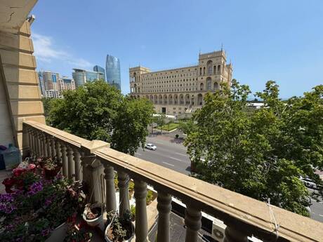 3 otaqlı mənzil, 85 m², 28 May: 450 000 ₼ 2