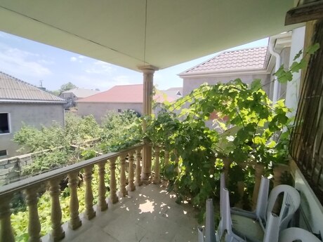 4 otaqlı həyət evi, 180 m², Zabrat: 100 000 ₼ 2