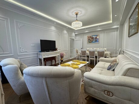 3 otaqlı mənzil, 79 m², Elmlər Akademiyası: 241 000 ₼ 2