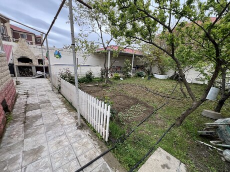 4 otaqlı həyət evi, 200 m², Novxanı: 180 000 ₼ 2