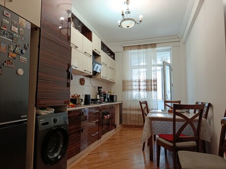 2-room apartment, 125 m², Şah İsmayıl Xətai: 290 000 ₼ 3