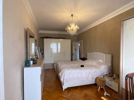 3 otaqlı köhnə tikili - İçəri Şəhər m. - 100 m²