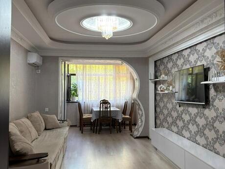 3 otaqlı köhnə tikili - Neftçilər m. - 75 m²