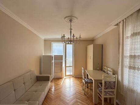 2 otaqlı köhnə tikili - Elmlər Akademiyası m. - 40 m²